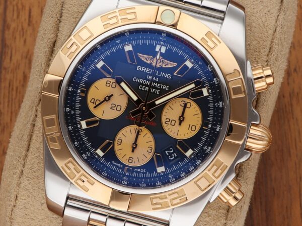 Breitling Chronomat B01 44mm 18k 750 Roségold Stahl Pilotband CB011012 B968 im deutschen Fullset im BESTZUSTAND