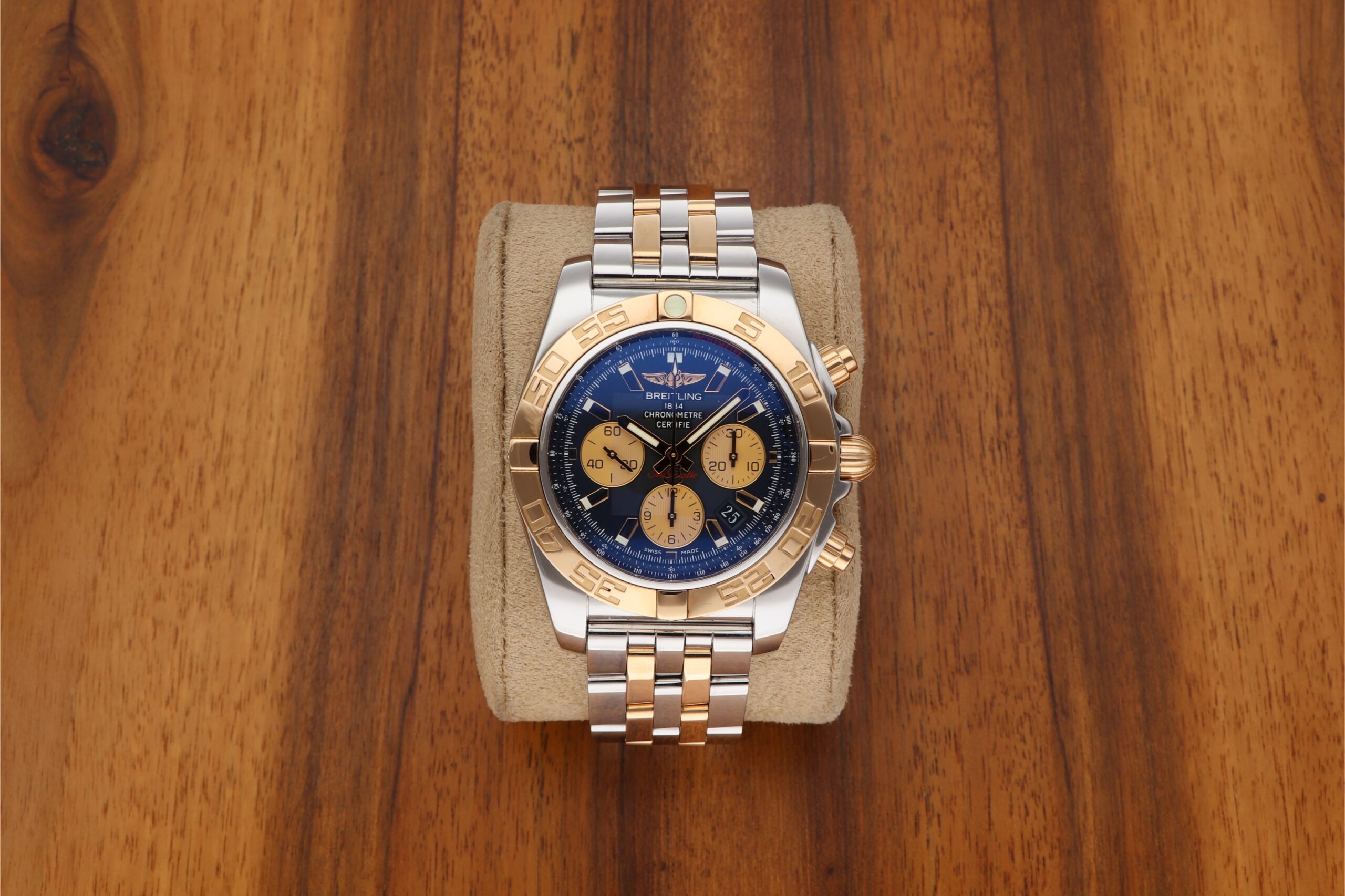 Breitling Chronomat B01 44mm 18k 750 Roségold Stahl Pilotband CB011012 B968 im deutschen Fullset im BESTZUSTAND