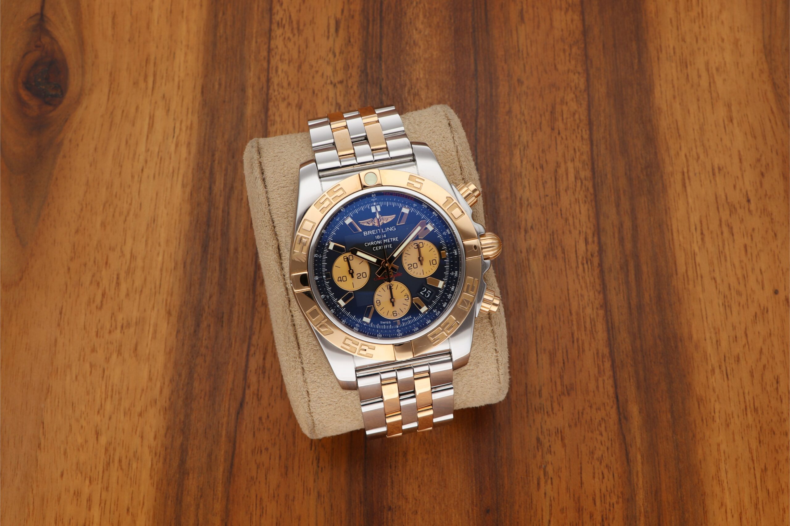 Breitling Chronomat B01 44mm 18k 750 Roségold Stahl Pilotband CB011012 B968 im deutschen Fullset im BESTZUSTAND