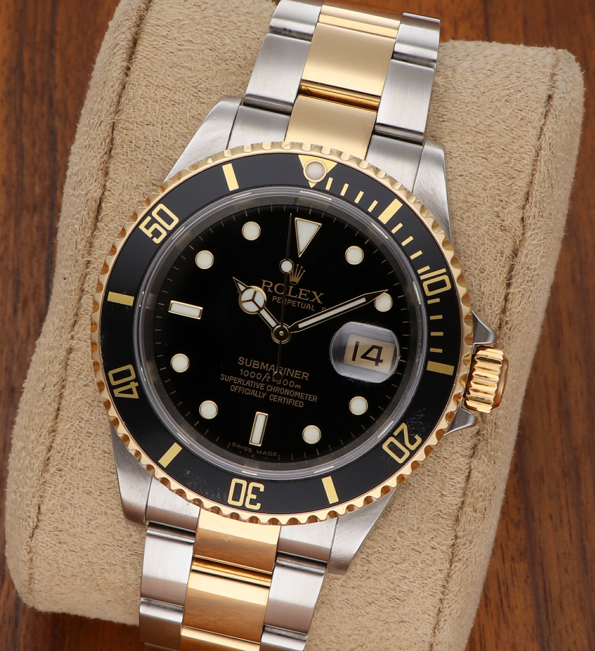 Rolex Submariner Date Chronometer Stahl Gold 16613 LC126 AT mit Box und Papieren