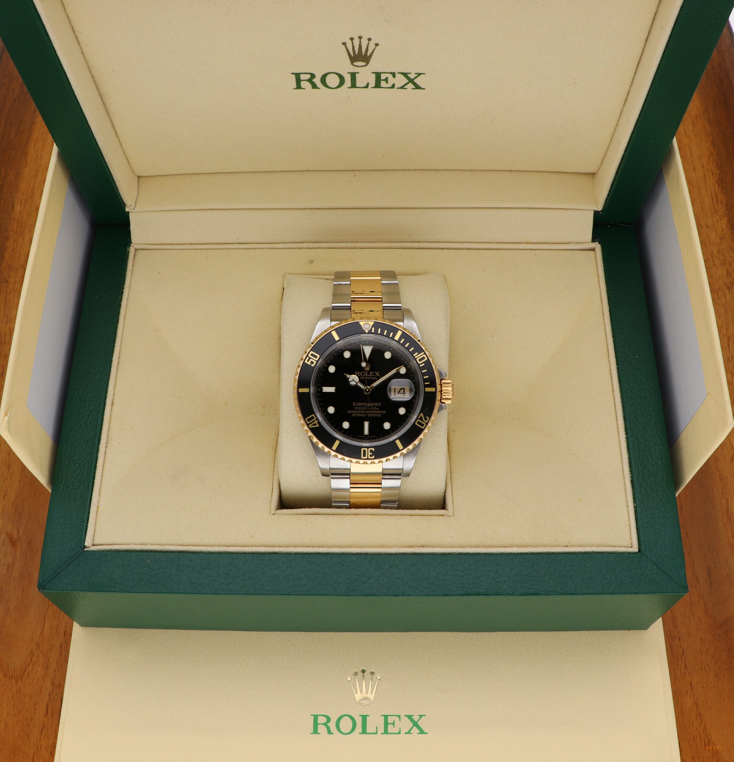 Rolex Submariner Date Chronometer Stahl Gold 16613 LC126 AT mit Box und Papieren