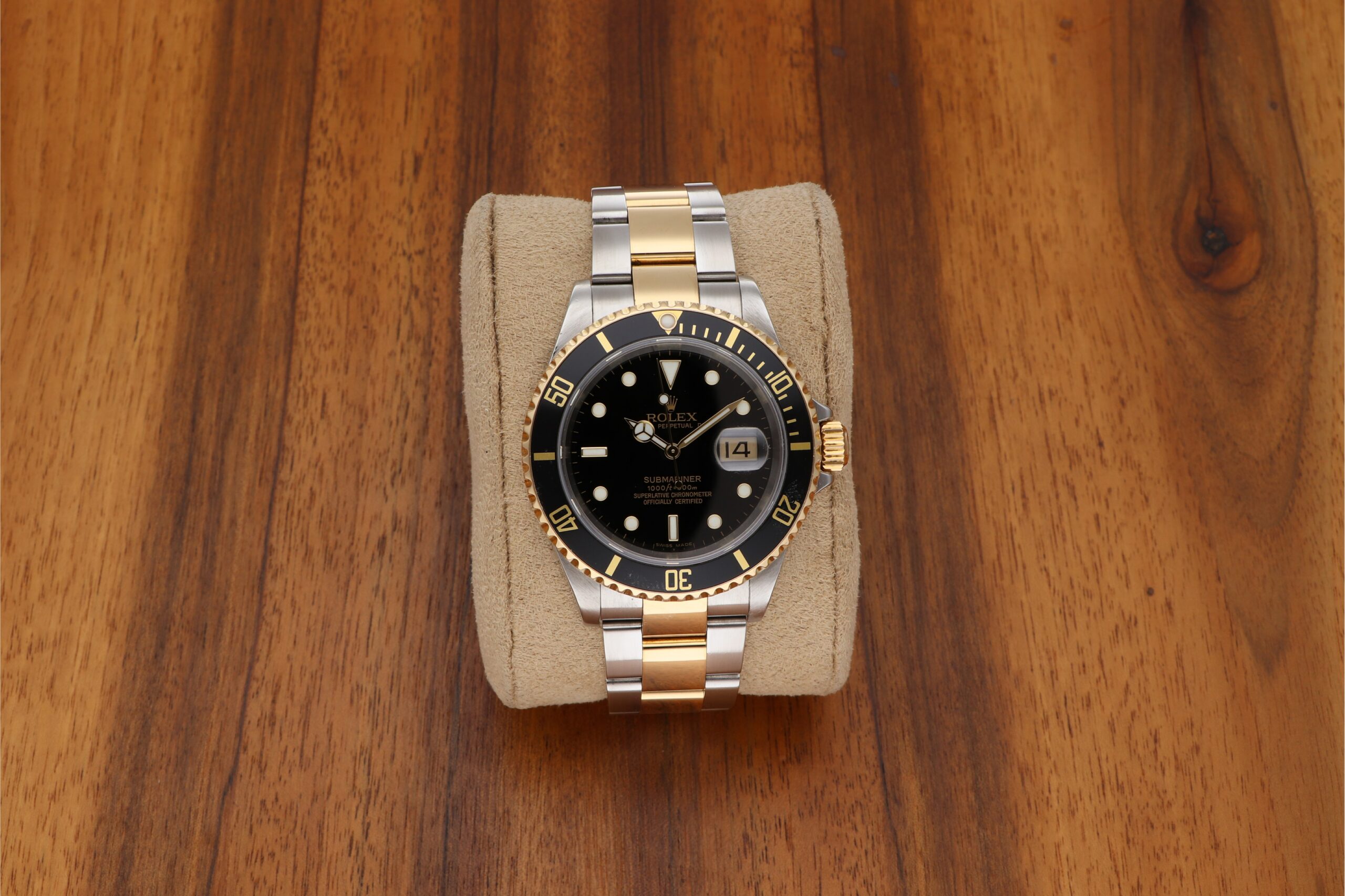 Rolex Submariner Date Chronometer Stahl Gold 16613 LC126 AT mit Box und Papieren