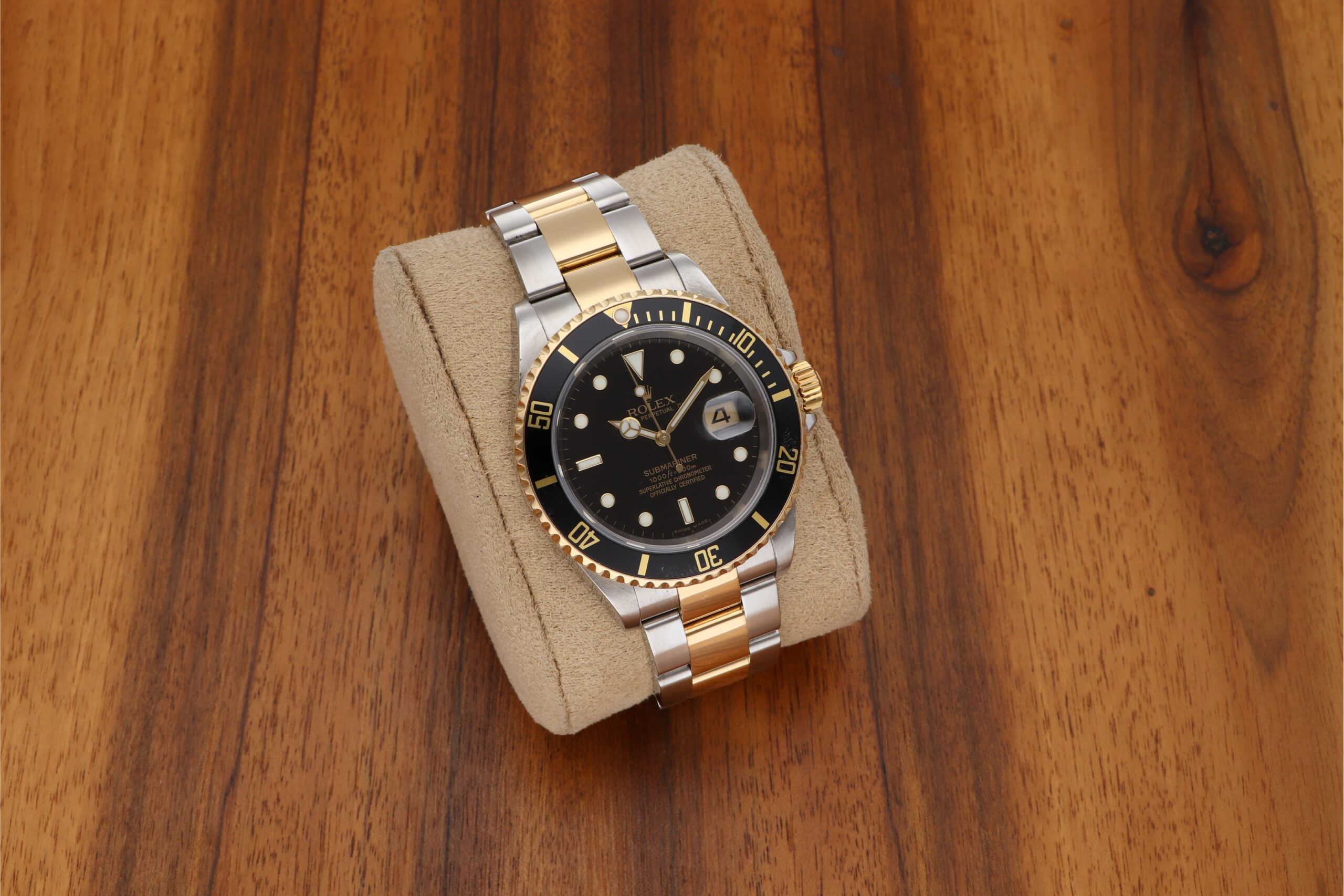 Rolex Submariner Date Chronometer Stahl Gold 16613 LC126 AT mit Box und Papieren